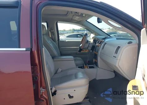 2008 Chrysler Aspen Limited из США, поврежденный, VIN 1A8HW582X8F144192